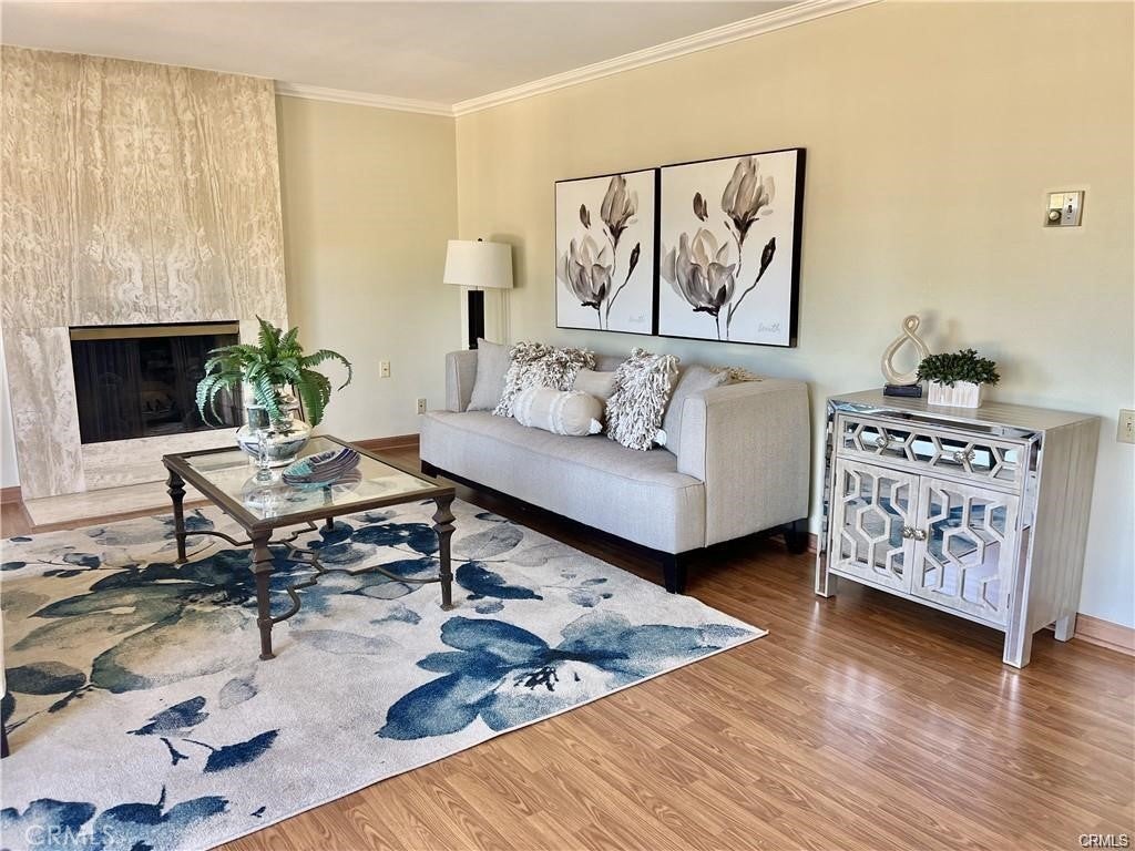 Properties 3 3033 Via Vista D