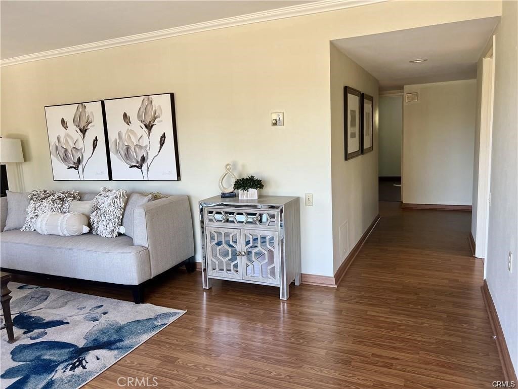 Properties 4 3033 Via Vista D