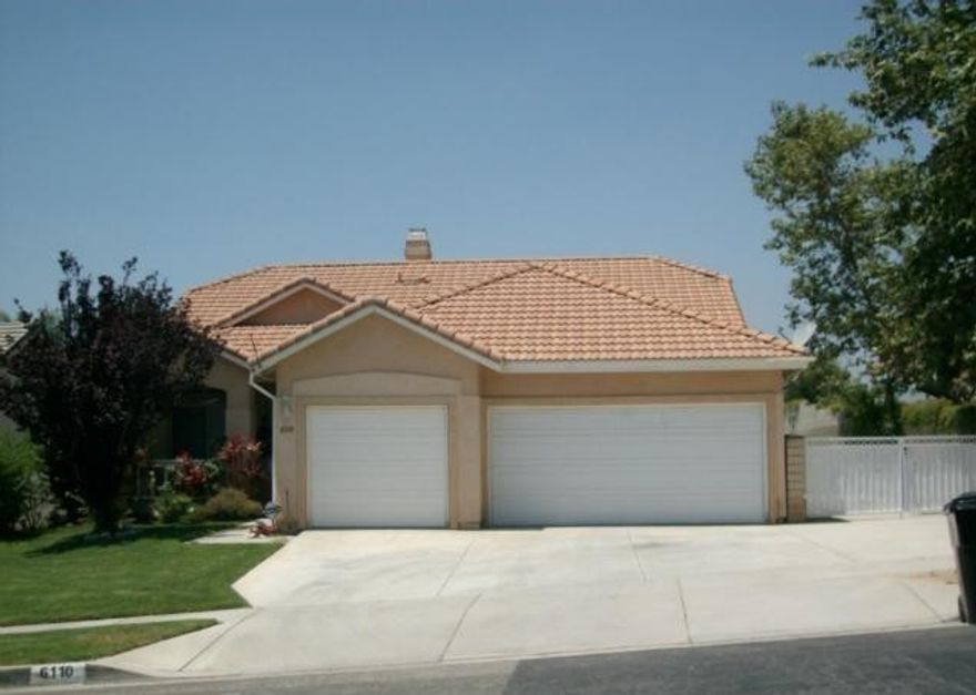 SINGLE STORY HOME FEATURING 4 BEDROOM 2 BATH WITH MANY UPGRADES AND OPEN FLOOR PLAN. LARGE LIVING ROOM, SPACIOUS KITCHEN WITH LOTS OF COUNTERS & CABINETRY. LARGE YARD AND BUILT IN BBQ, COVERED PATIO & MUCH MORE.....