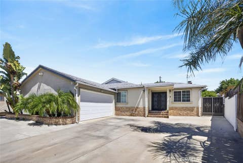 Photo of 14827 Dearborn Street, Panorama City, CA 91402 (MLS # SR26090466)