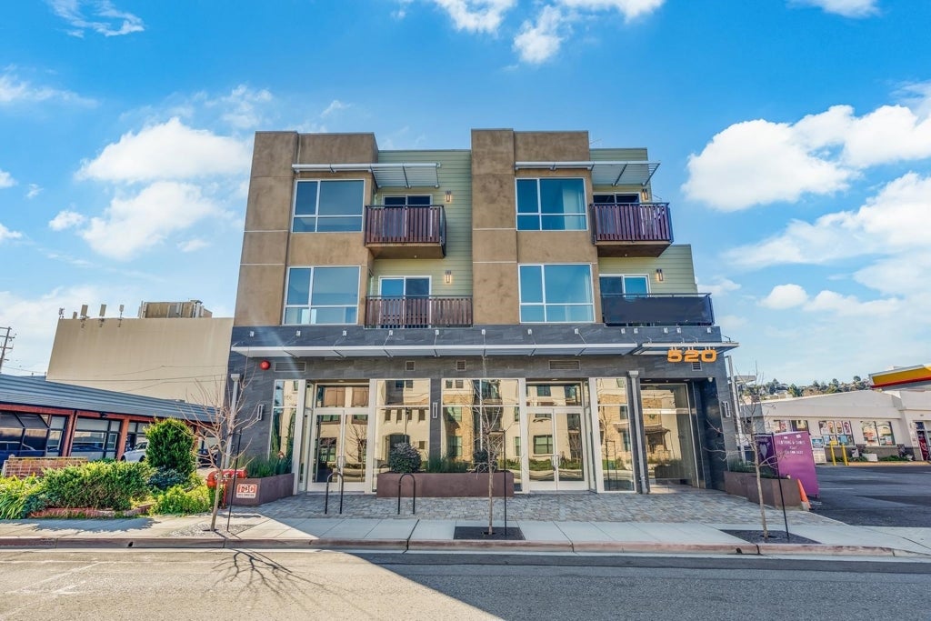 520 El Camino Real Real