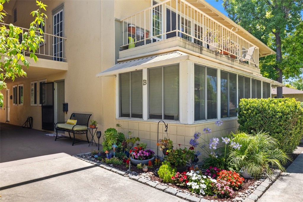 Unfurnished rental in a 55+ community. 2 bedroom 2 bathroom with inside laundry & ductless AC/heat available for a 12 month lease. Great neighborhood in park like setting. Main bedroom ensuite bathroom has a walk-in tub for your safety and walk-in shower in the guest bathroom. Stacking washer/dryer unit installed in main bathroom closet. Large enclosed patio for year around enjoyment. Laminate flooring though out.