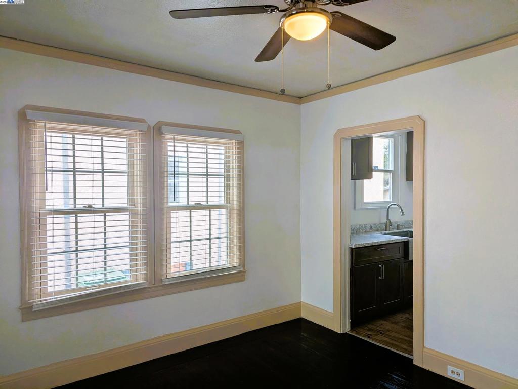 EAST OAKLAND - Residential