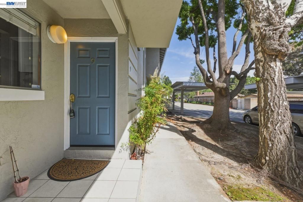 Photo of 20153 Forest Ave Ave #9, Castro Valley, CA 94546 (MLS # 41131283)