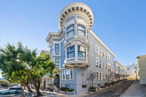 Photo of 25 Medau Place #25, San Francisco, CA 94133 (MLS # ML82053831)