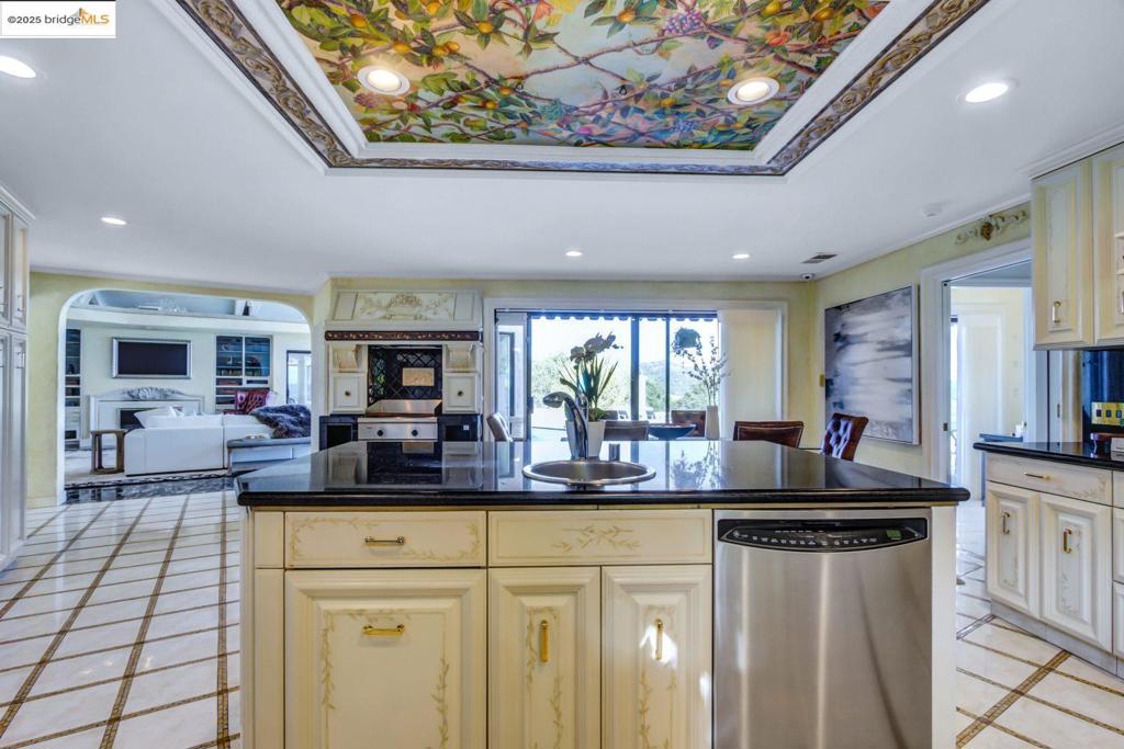HAPPY VALLEY - Residential