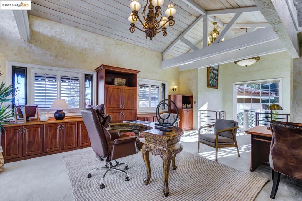 HAPPY VALLEY - Residential