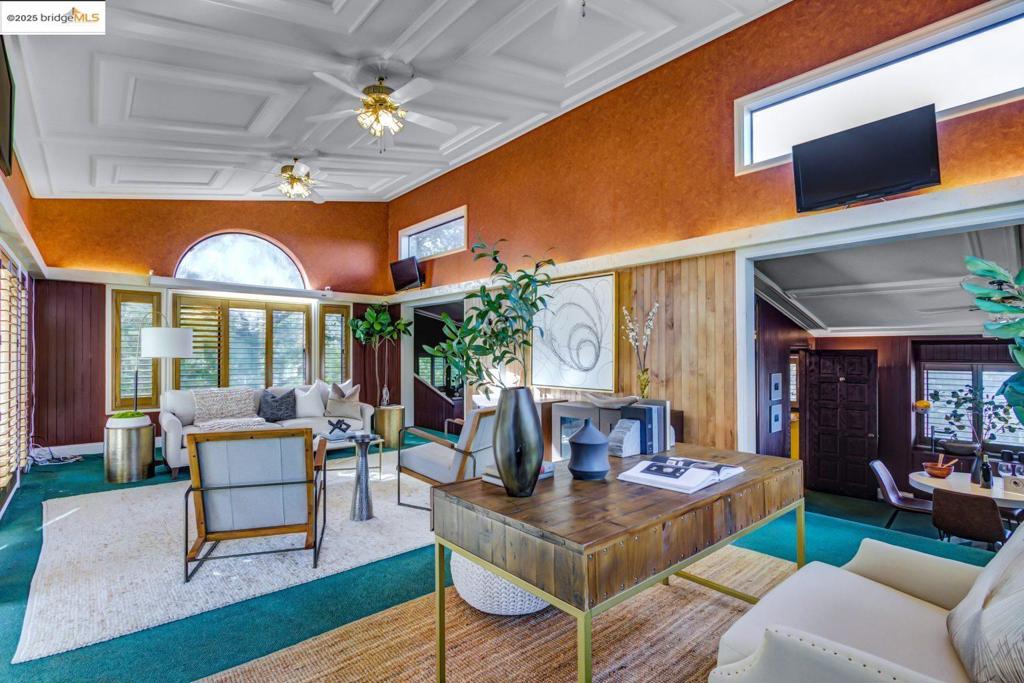 HAPPY VALLEY - Residential