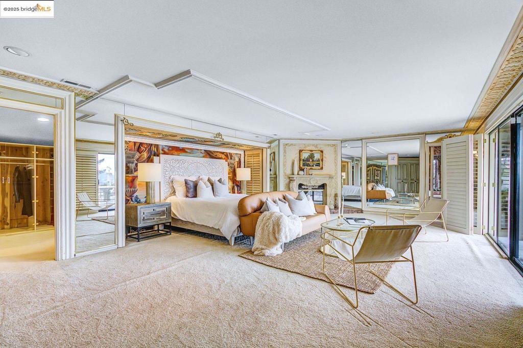 HAPPY VALLEY - Residential