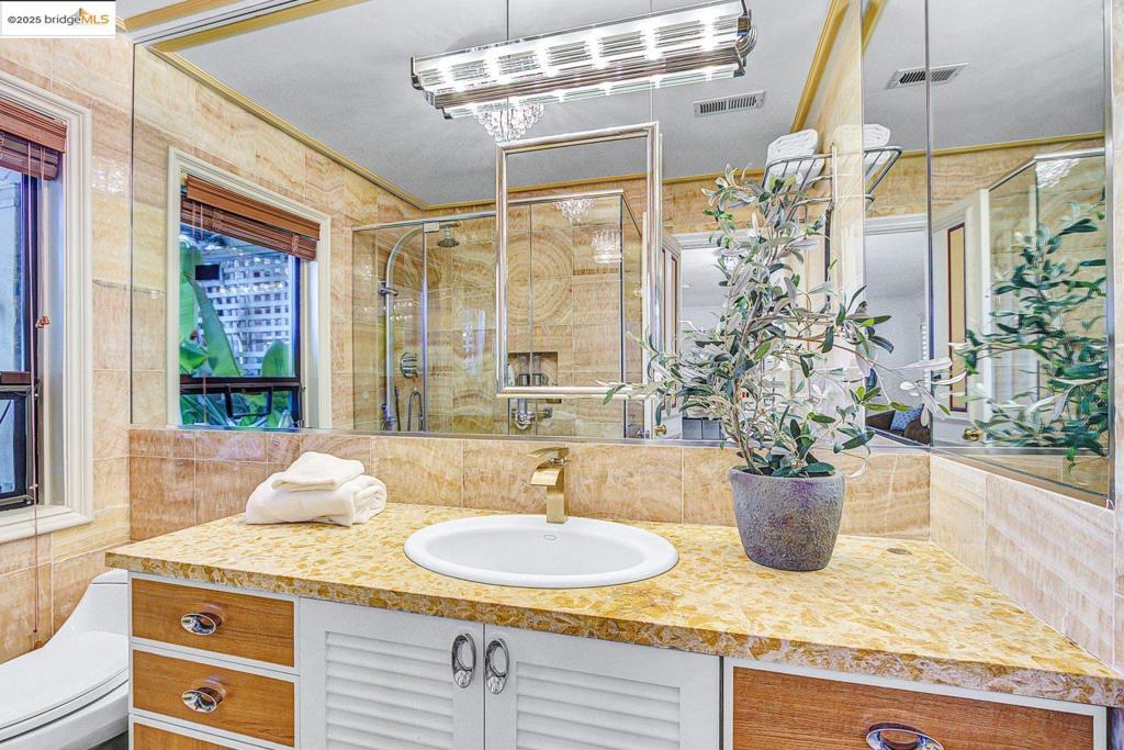 HAPPY VALLEY - Residential