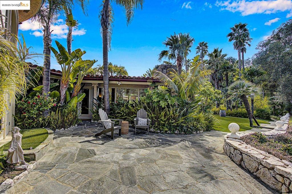 HAPPY VALLEY - Residential
