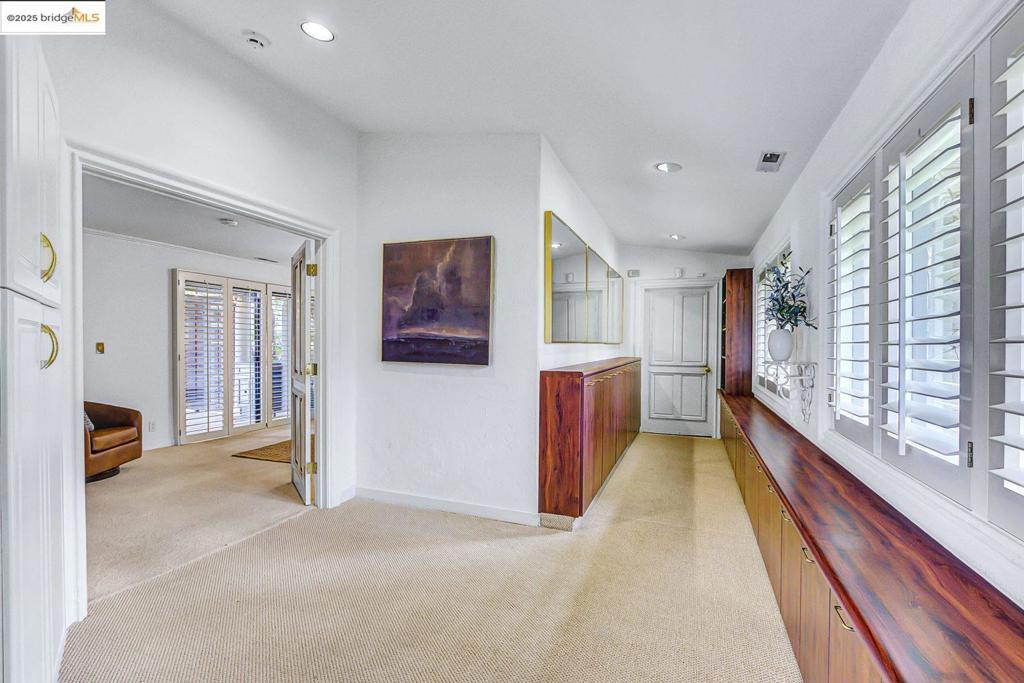 HAPPY VALLEY - Residential