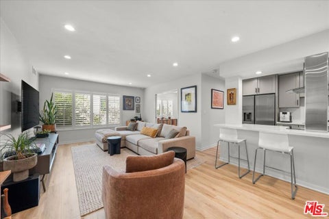 Photo of 1045 N Kings Road #204, West Hollywood, CA 90069 (MLS # 26931683)