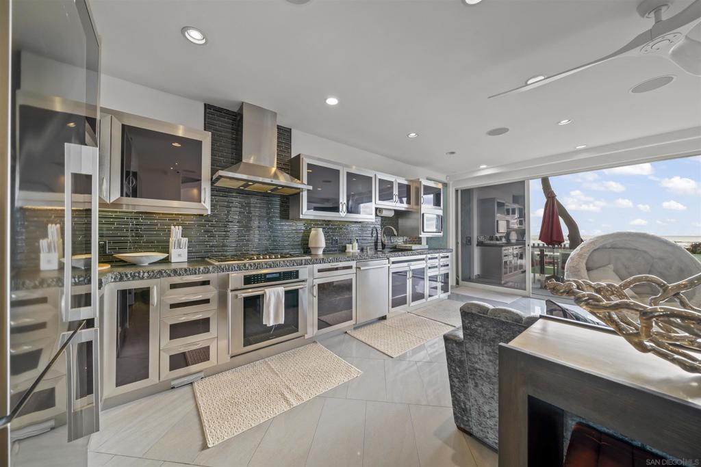 2999 Ocean Front Walk 1