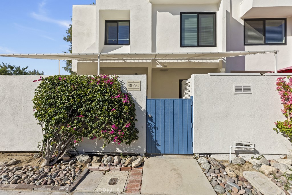 48652 Desert Flower Drive