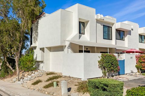 Photo of 48652 Desert Flower Drive, Palm Desert, CA 92260 (MLS # CV26075168)