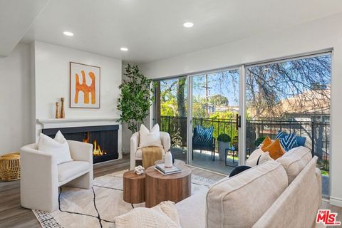 Photo of 14850 Hesby Street #203, Sherman Oaks, CA 91403 (MLS # 26725089)