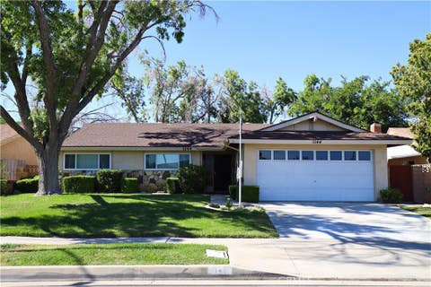Photo of 1144 W Avenue J11, Lancaster, CA 93534 (MLS # SR26147368)
