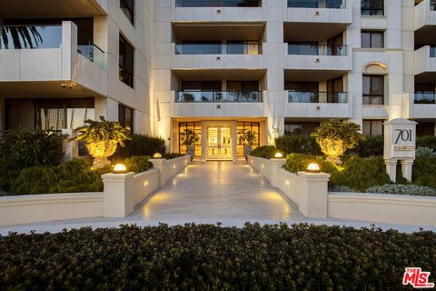 Photo of 701 OCEAN Avenue #102, Santa Monica, CA 90402 (MLS # 26660109)