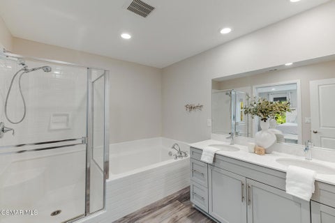 Tiny photo for 697 Camino Tierra Santa, Camarillo, CA 93010 (MLS # 226004164)