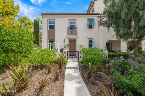 Photo of 697 Camino Tierra Santa, Camarillo, CA 93010 (MLS # 226004164)