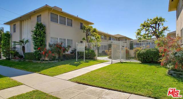 Be the first to live in this brand new fully remodeled 3-bedroom apartment with modern custom kitchen cabinets, premium stainless-steel appliances, vinyl wood floors, and plenty of open living space! All located within walking distance of some of Larchmont Village's best restaurants and shops! This well-maintained property is located in a secure gated complex with a mix of 1, 2, and 3 bedroom apartments. Each unit is designed with your comfort in mind and enjoys access to a large garden, covered parking garage, onsite laundry facilities, and more.Perfect for the young professional or family looking for a peaceful oasis in the heart of all of the action. Parmount Pictures and Raleigh Studios are less than half a mile away as are some of the city's most popular restaurants such as: Osteria La Buca, and Cafe Gratitude. All with easy access to major city hubs such as the 101 and 10 freeways, Wilshire Blvd, Beverly Blvd, Melrose Ave., and more in case you need to travel around town fas