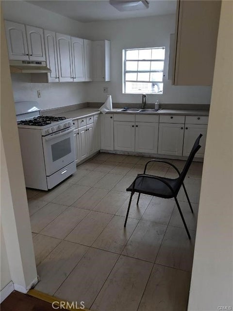 Photo of 643 E Broadway, Long Beach, CA 90802 (MLS # PW26225853)