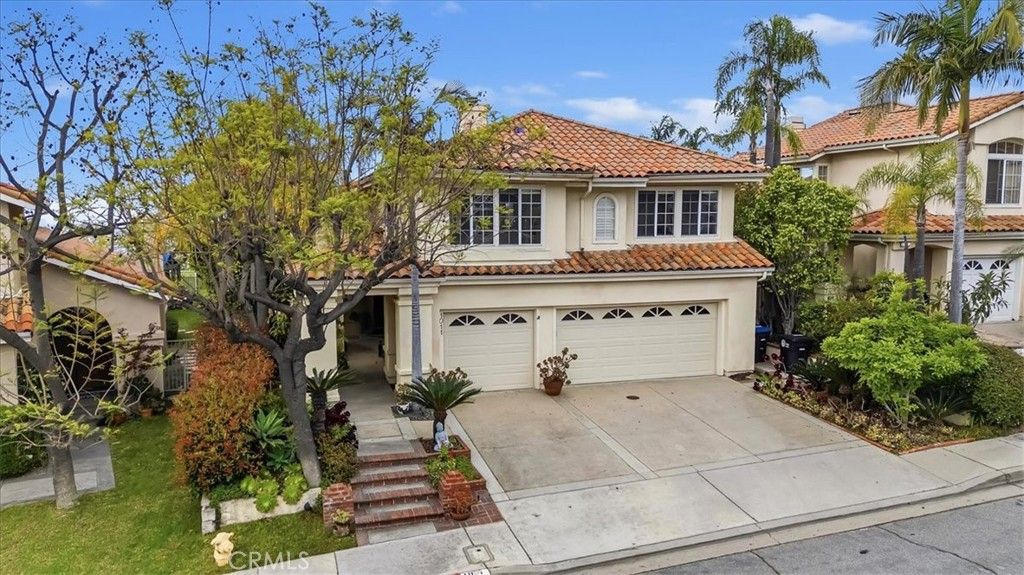 Photo of 1011 Calle Azul, Glendale, CA 91208 (MLS # AR26081206)