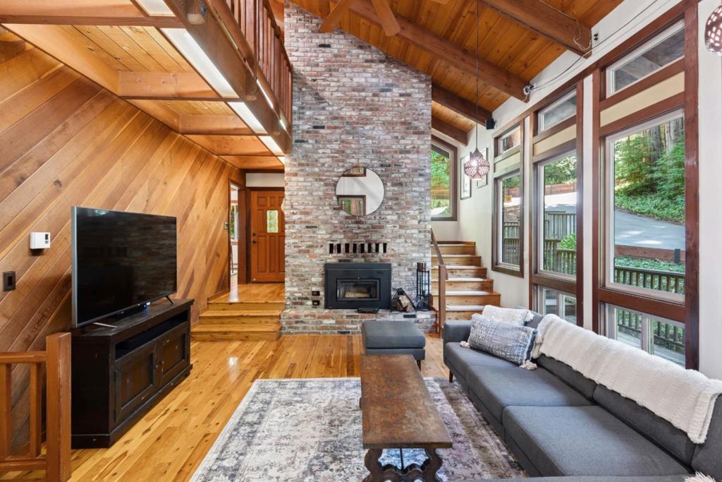 17388 Tressel Pass Road