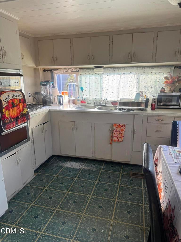 250 E Pleasant Valley Road 99