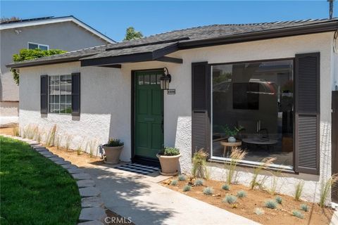 Photo of 1108 Stanford Avenue, Redondo Beach, CA 90278 (MLS # PV25197666) Photo of 1108 Stanford Avenue, Redondo Beach, CA 90278 (MLS # PV25197666)