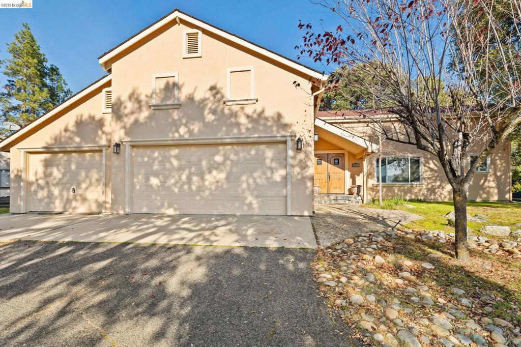 21916 Phoenix Lake