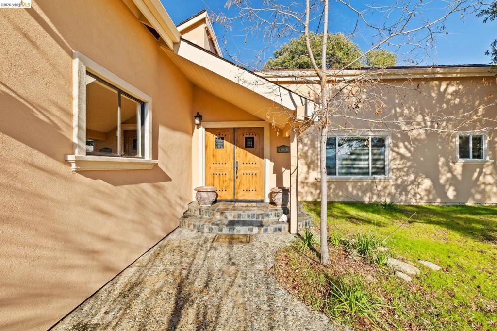 21916 Phoenix Lake