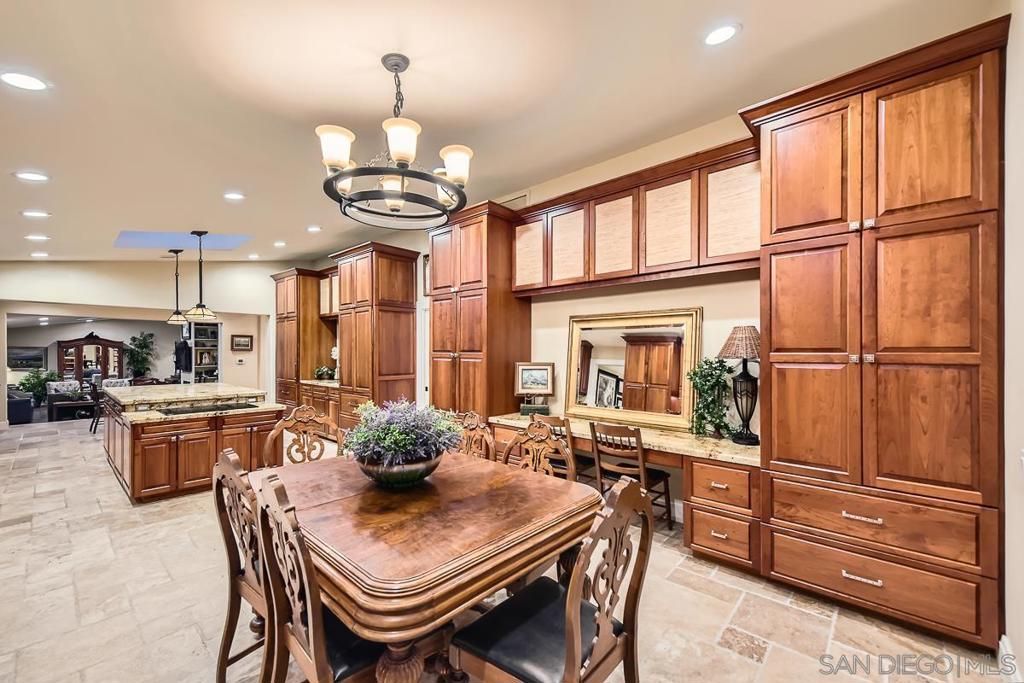listing image 130724770971598503314