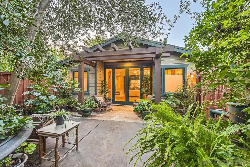 listing image 130721645639576535456