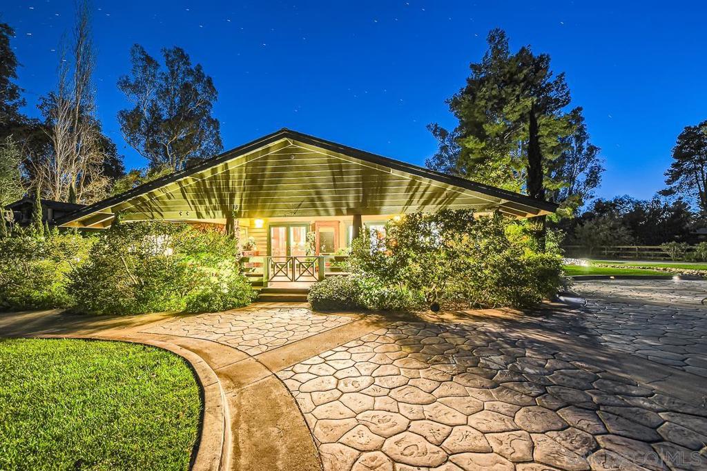 13327 Calle Colina