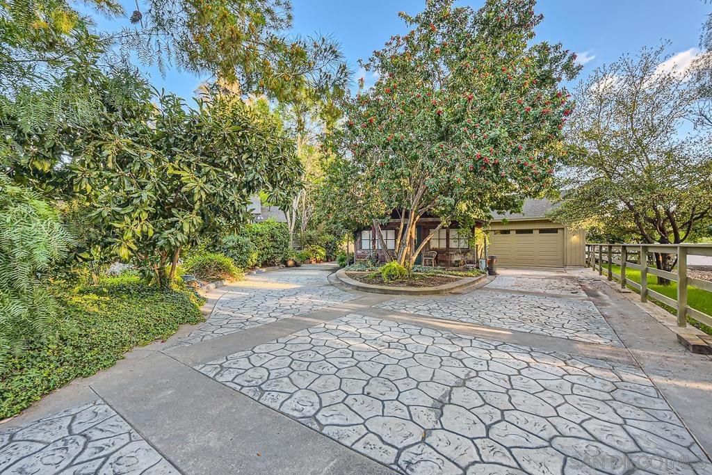 listing image 130726299565869281949