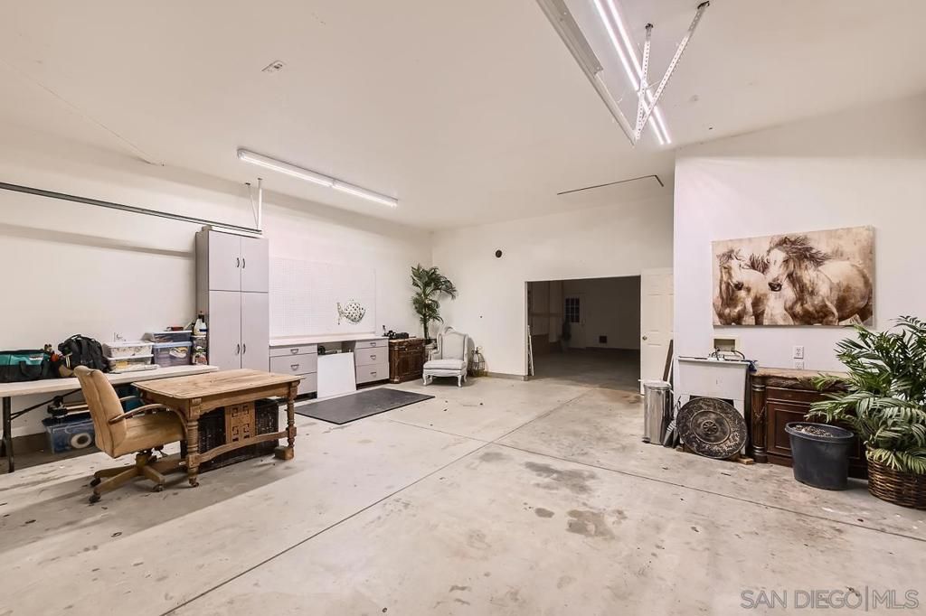 listing image 130723145356909841299