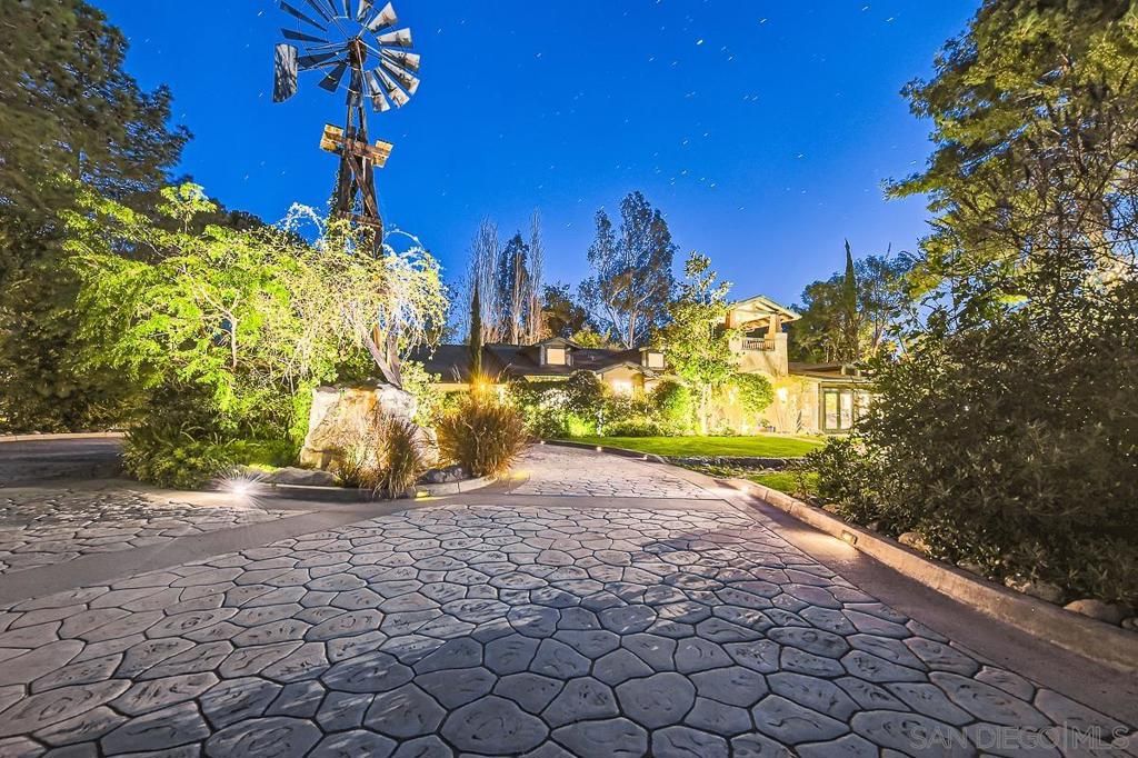 listing image 130721096856065927021
