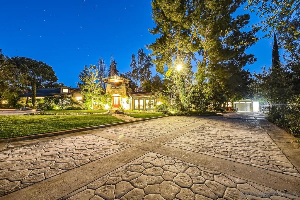 13327 Calle Colina