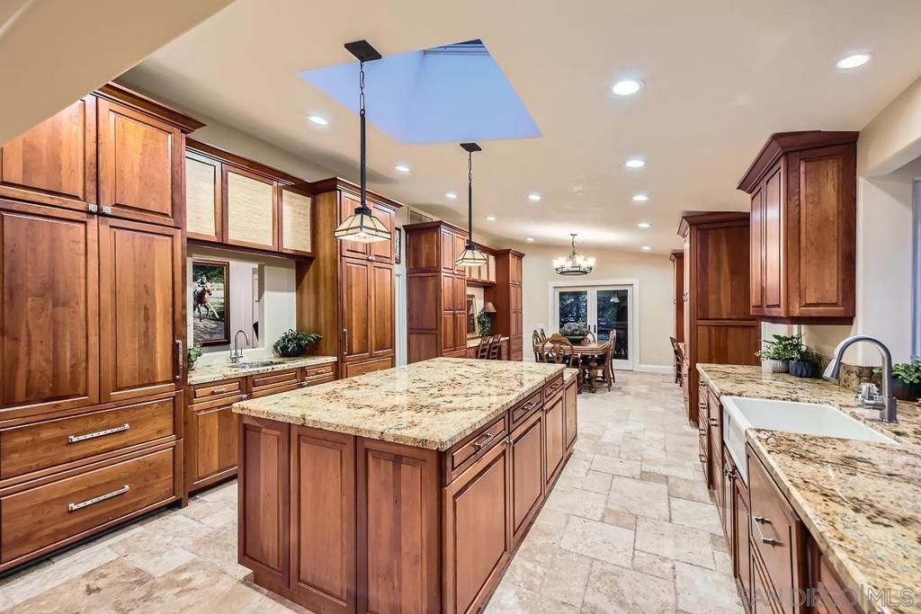 listing image 130722093307715457062