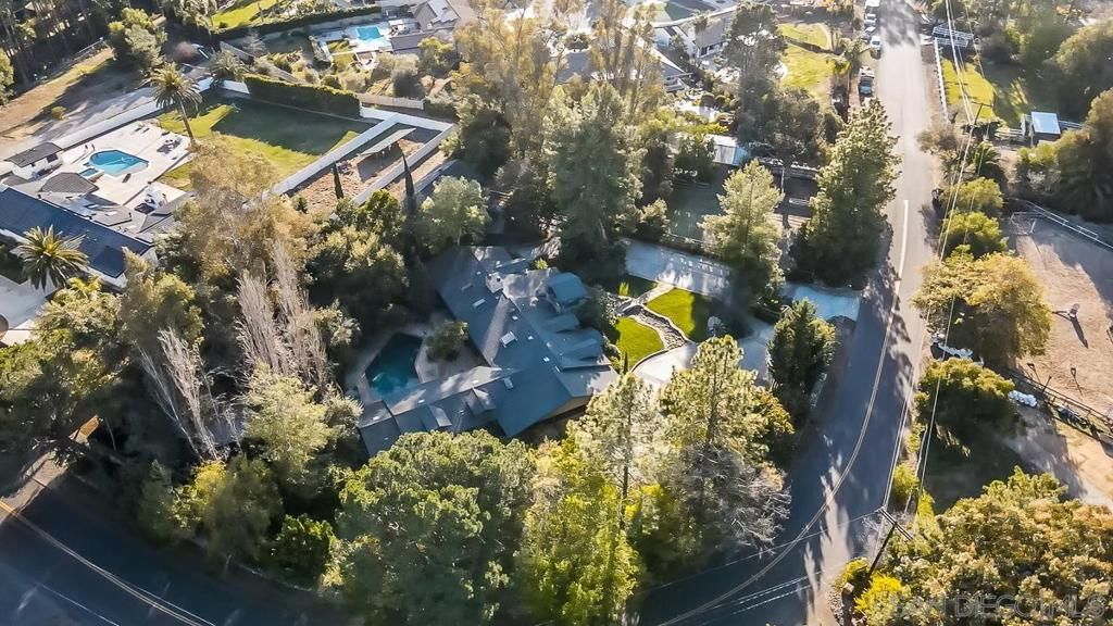 listing image 130728065367443177883