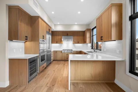 MLS: ML82045829