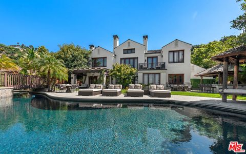 Photo of 13947 Durham Road Rd, Beverly Hills, CA 90210 (MLS # 25583733)