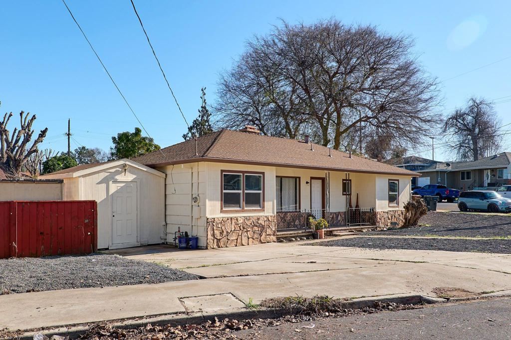 Photo of 1143 Cook St St, Antioch, CA 94509 (MLS # 41121570)