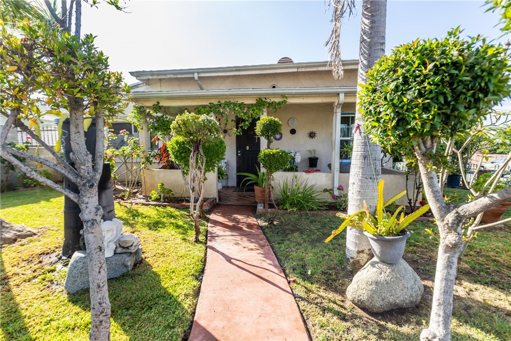 952 Orange Grove