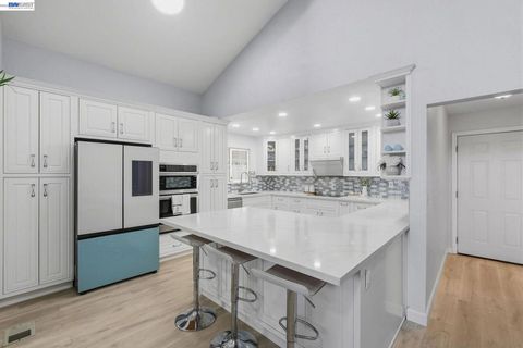 Photo of 4600 Delores Dr Dr, Union City, CA 94587 (MLS # 41134702)