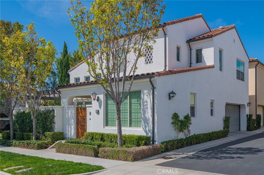124 Holly Springs SPGS, Irvine CA 92618