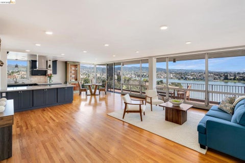 Photo of 177 19Th St St #11E, Oakland, CA 94612 (MLS # 41146714)