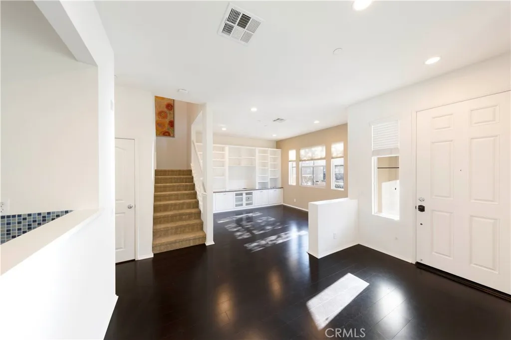 Irvine, California 92618, United States, 3 Bedrooms Bedrooms, ,3 BathroomsBathrooms,Residential,Active,247566